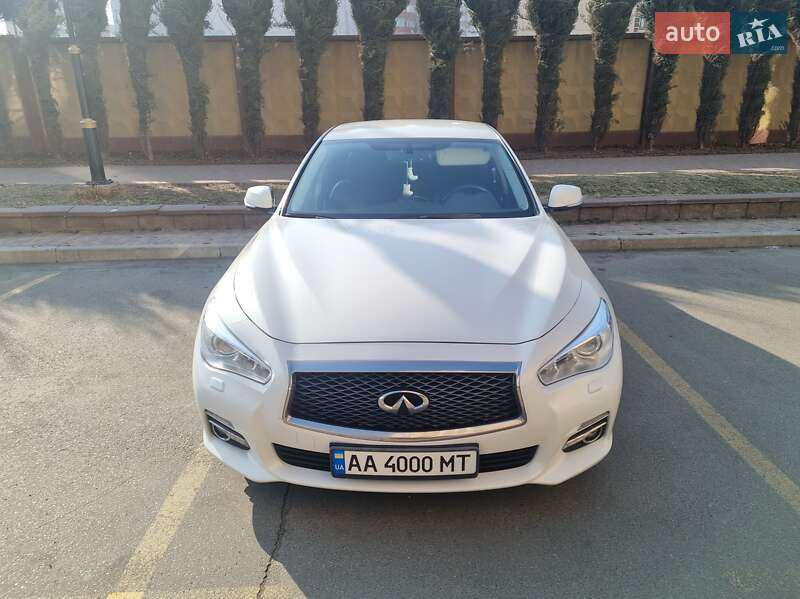 Седан Infiniti Q50 2017 в Киеве