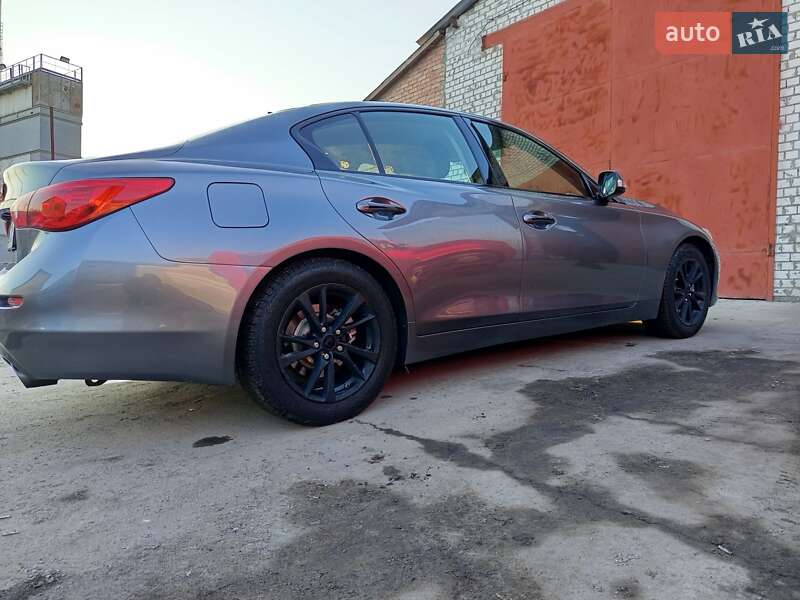 Седан Infiniti Q50 2017 в Киеве