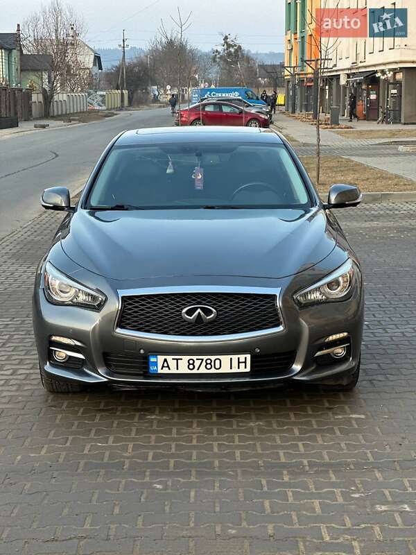 Седан Infiniti Q50 2016 в Ивано-Франковске