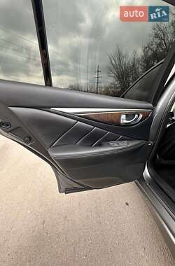 Седан Infiniti Q50 2017 в 