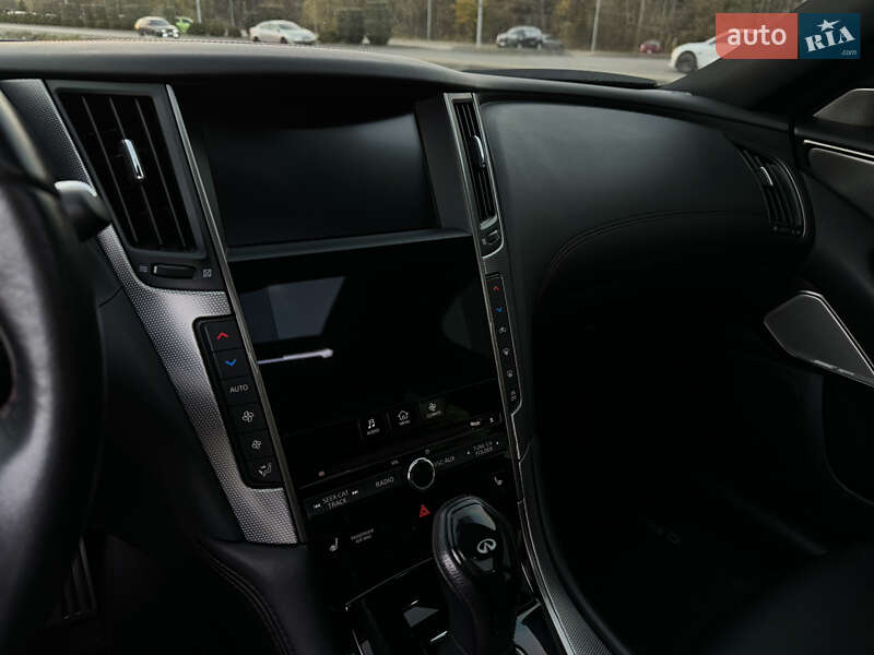 Седан Infiniti Q50 2018 в Днепре