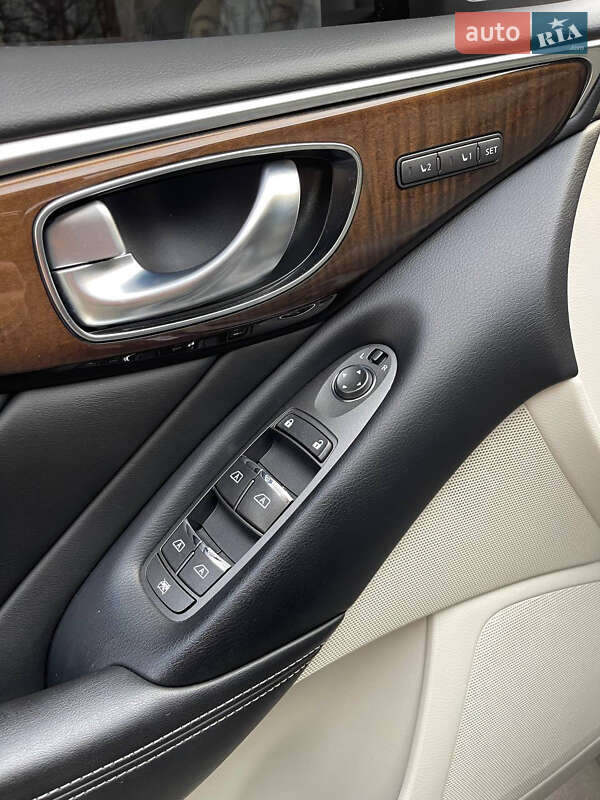 Седан Infiniti Q50 2016 в Луцьку