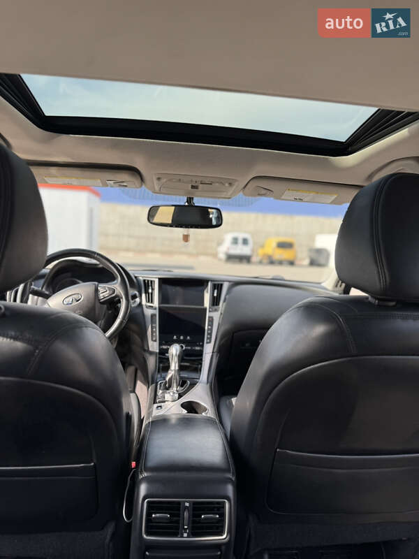 Седан Infiniti Q50 2016 в Виннице