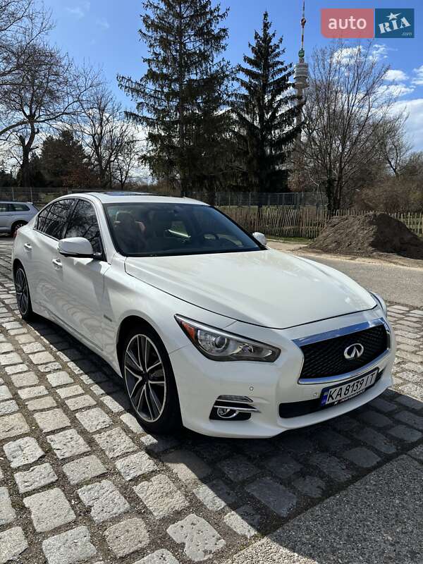 Infiniti Q50 2016