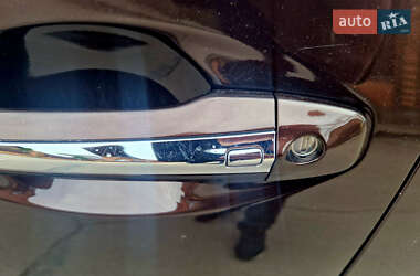 Седан Infiniti Q50 2017 в 