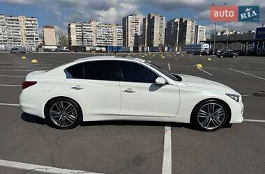 Седан Infiniti Q50 2017 в 
