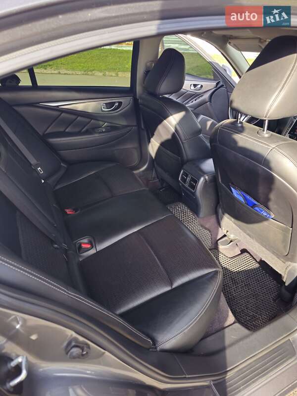 Седан Infiniti Q50 2017 в Кривому Розі