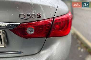 Седан Infiniti Q50 2015 в 