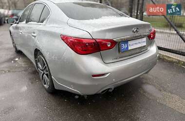 Седан Infiniti Q50 2015 в 