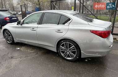 Седан Infiniti Q50 2015 в 