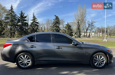 Седан Infiniti Q50 2015 в 