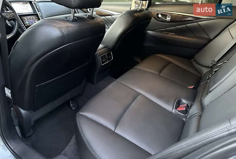 Седан Infiniti Q50 2018 в Дніпрі