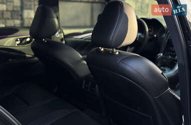 Седан Infiniti Q50 2017 в 