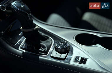 Седан Infiniti Q50 2020 в 