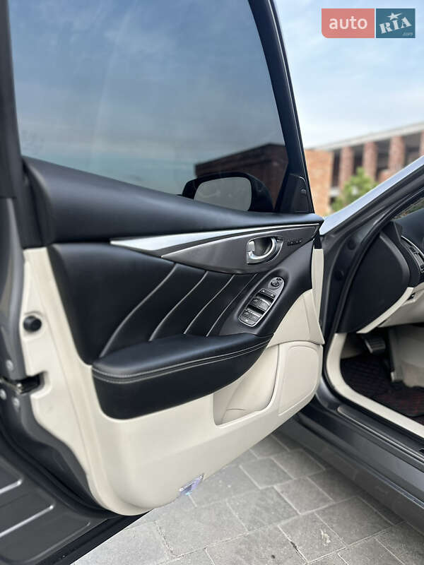 Седан Infiniti Q50 2016 в Хмельницькому