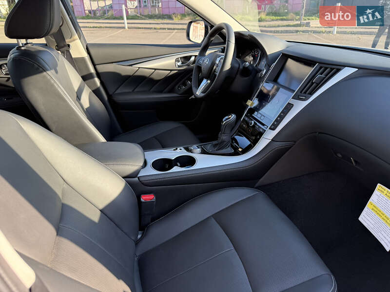 Седан Infiniti Q50 2024 в Кривом Роге