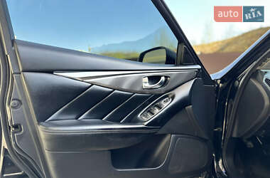 Седан Infiniti Q50 2017 в 