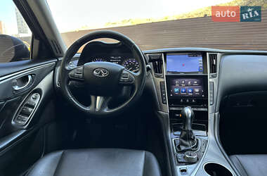 Седан Infiniti Q50 2017 в 