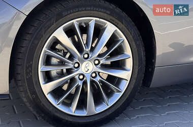 Седан Infiniti Q50 2019 в 