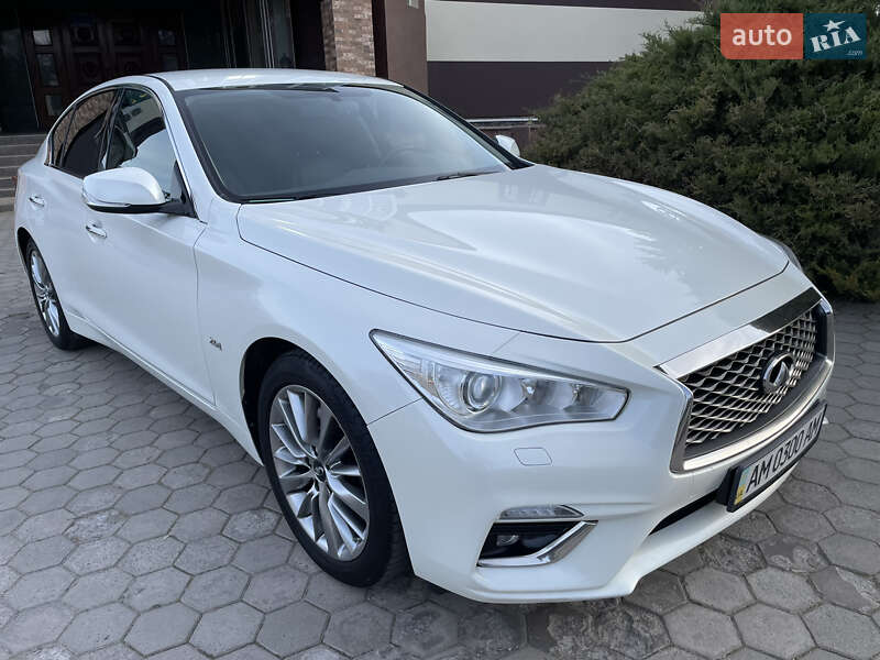 Седан Infiniti Q50 2018 в Виннице