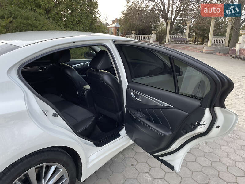 Седан Infiniti Q50 2018 в Виннице