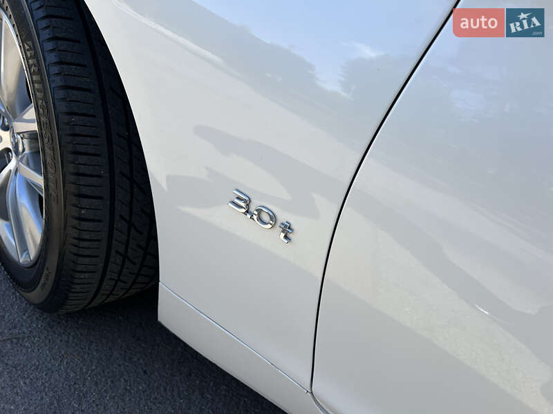 Седан Infiniti Q50 2016 в Киеве