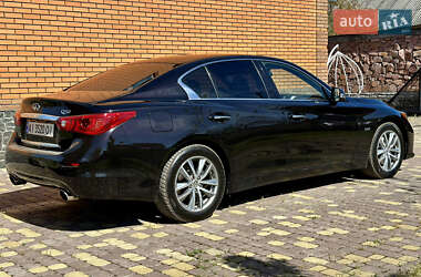 Седан Infiniti Q50 2015 в 