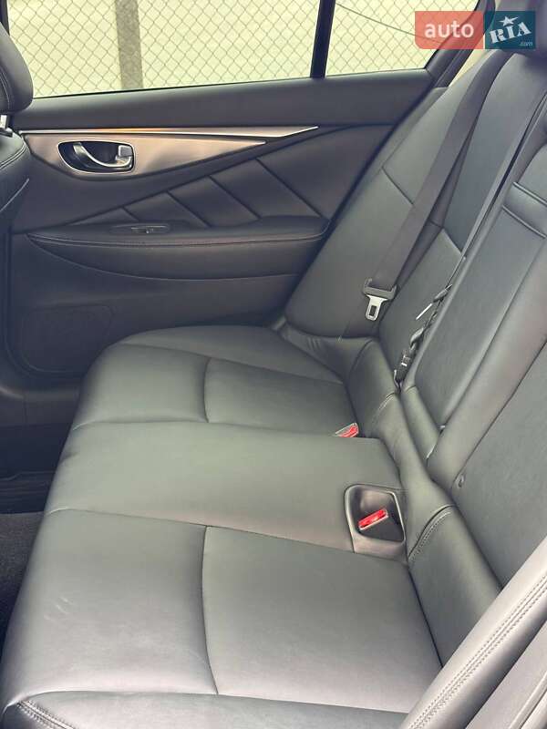 Седан Infiniti Q50 2017 в Тернополі