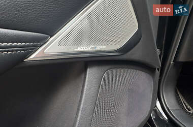 Седан Infiniti Q50 2016 в 