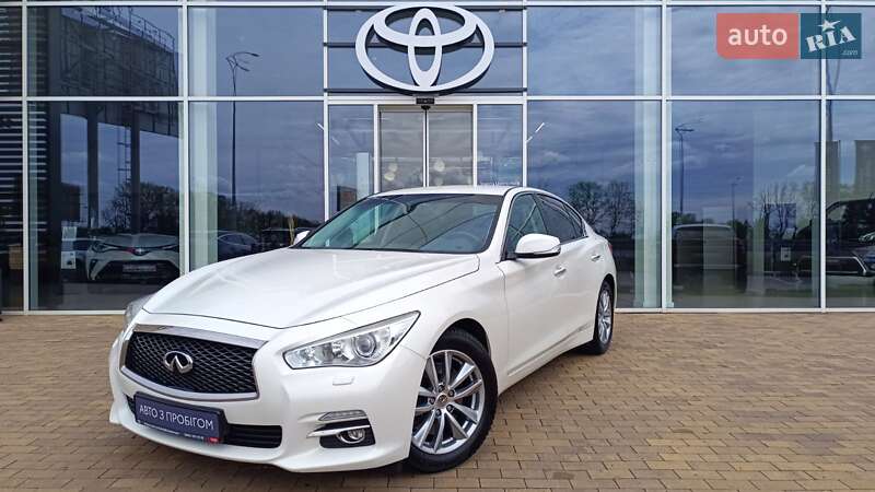 Infiniti Q50 2017