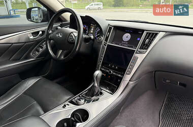 Седан Infiniti Q50 2014 в 