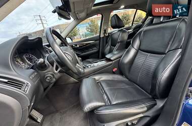 Седан Infiniti Q50 2016 в 