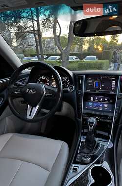 Седан Infiniti Q50 2019 в 