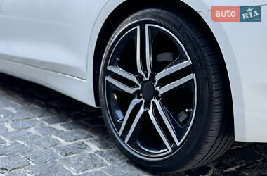 Седан Infiniti Q50 2018 в 