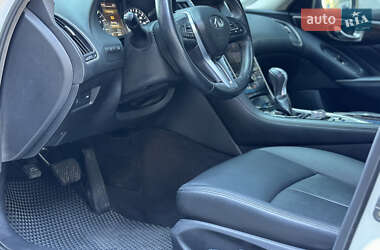 Седан Infiniti Q50 2018 в 