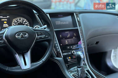 Седан Infiniti Q50 2018 в 