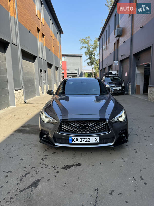 Седан Infiniti Q50 2016 в Киеве
