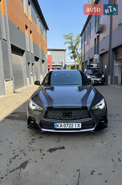 Седан Infiniti Q50 2016 в 
