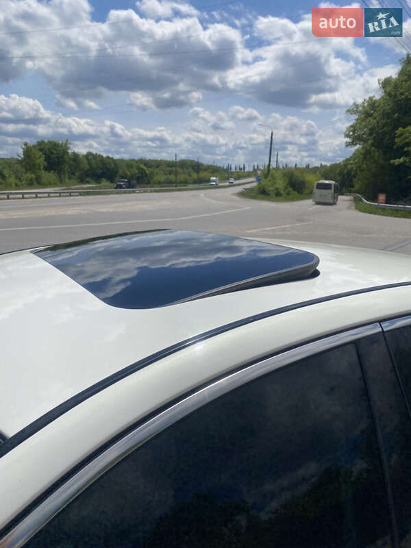 Седан Infiniti Q50 2013 в Тернополі