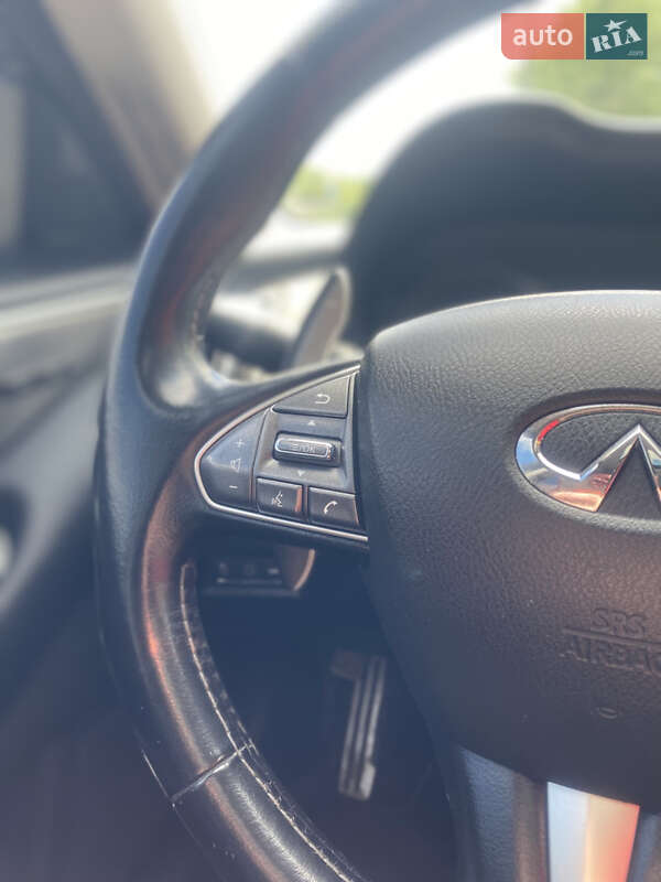 Седан Infiniti Q50 2013 в Тернополі