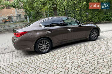 Седан Infiniti Q50 2014 в 