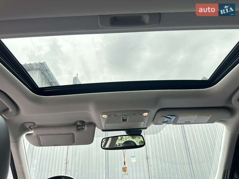 Седан Infiniti Q50 2018 в Киеве