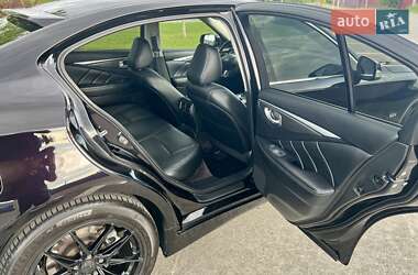 Седан Infiniti Q50 2016 в 