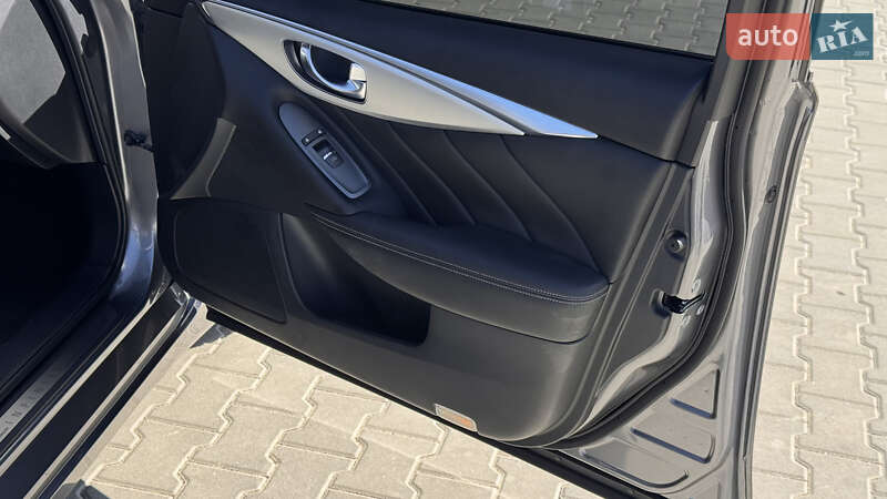 Седан Infiniti Q50 2019 в Виннице