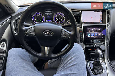 Седан Infiniti Q50 2017 в 