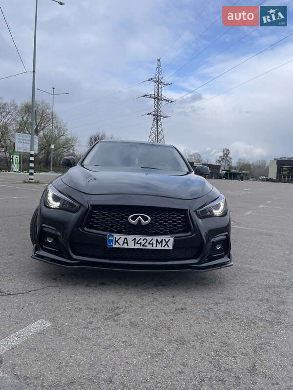 Седан Infiniti Q50 2017 в 