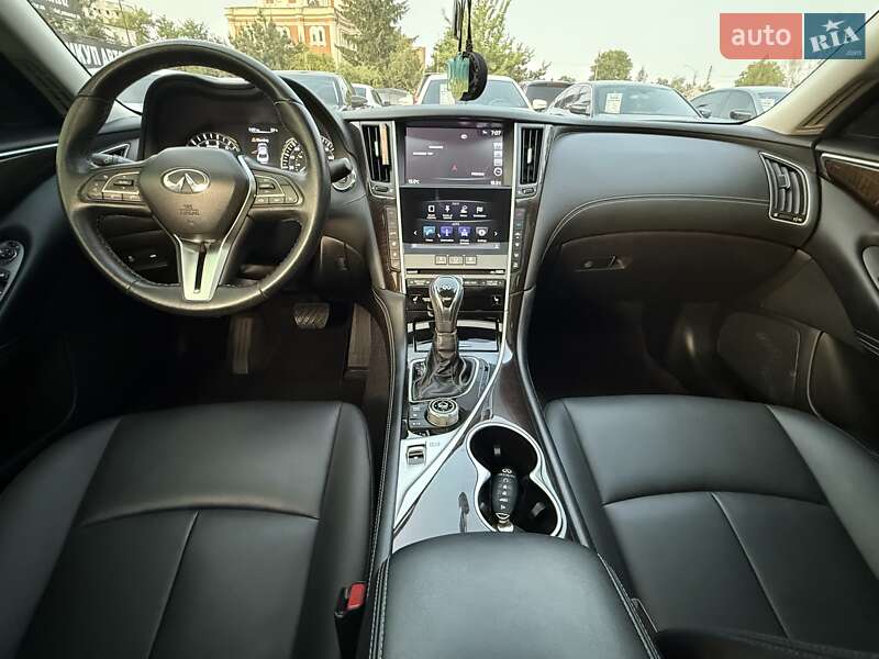 Седан Infiniti Q50 2017 в Харкові