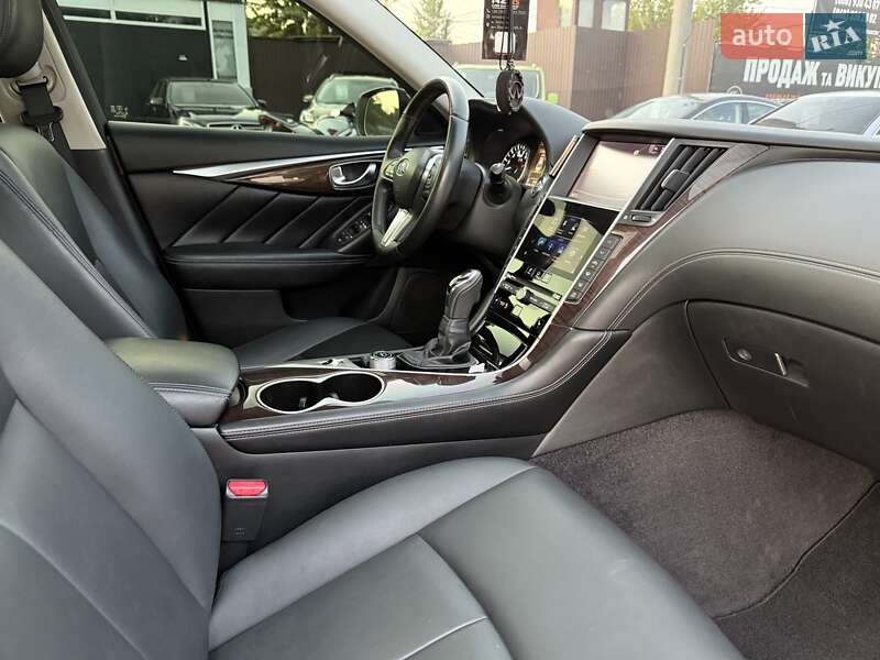 Седан Infiniti Q50 2017 в Харкові