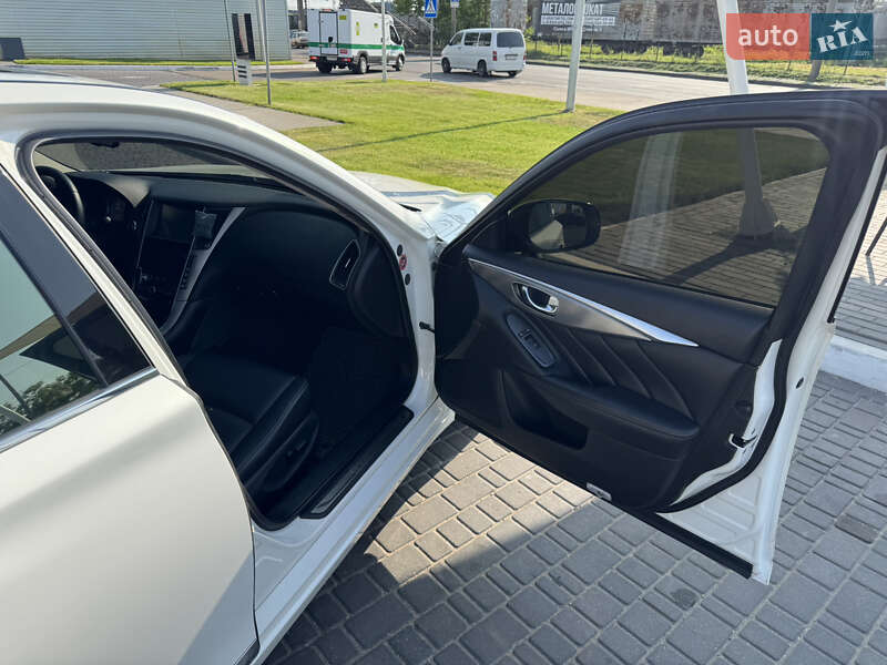 Седан Infiniti Q50 2015 в Одесі