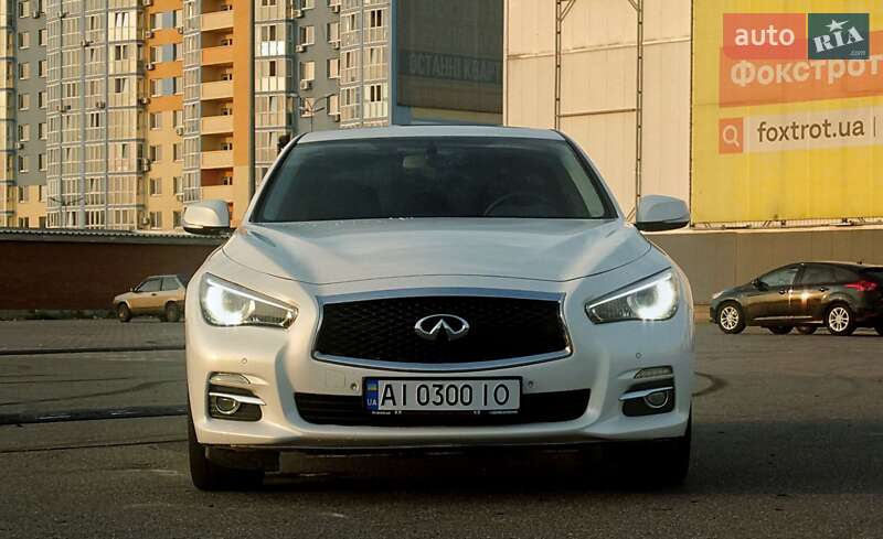 Седан Infiniti Q50 2015 в Киеве